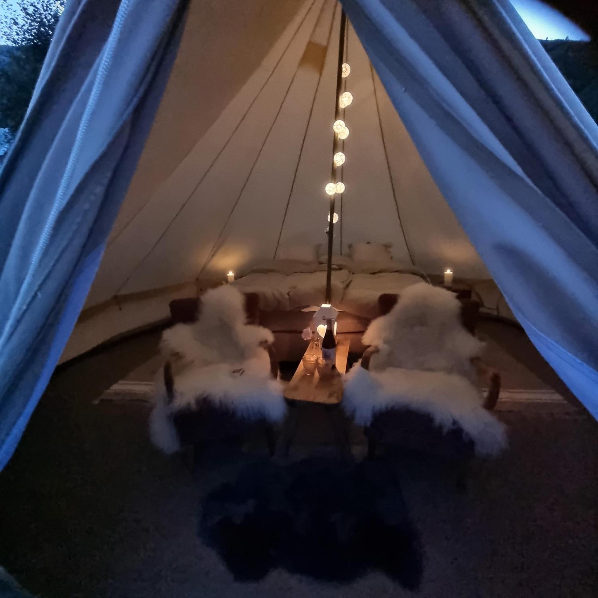 Flatheim Glamping Hotel Viksdalen Exterior photo