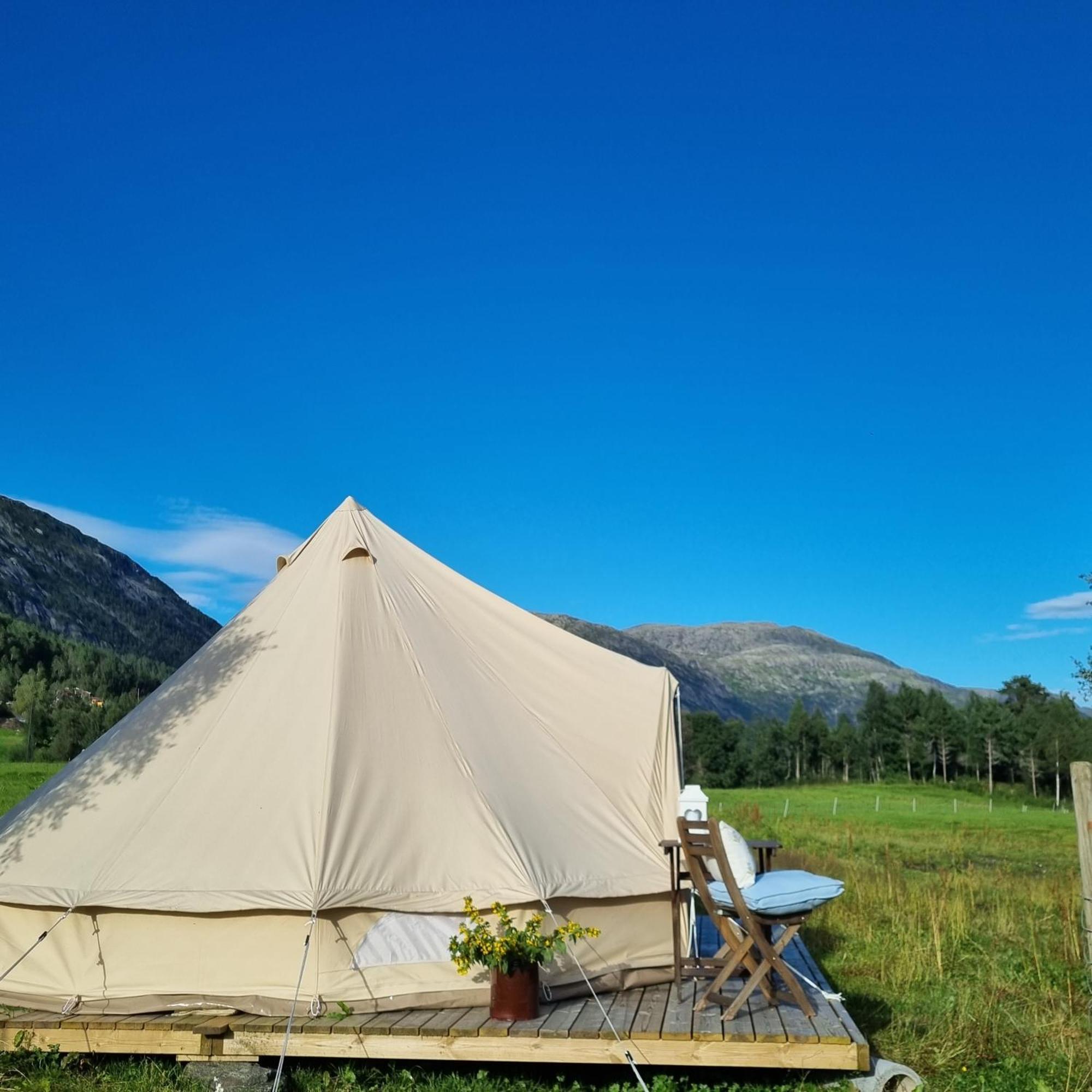 Flatheim Glamping Hotel Viksdalen Exterior photo