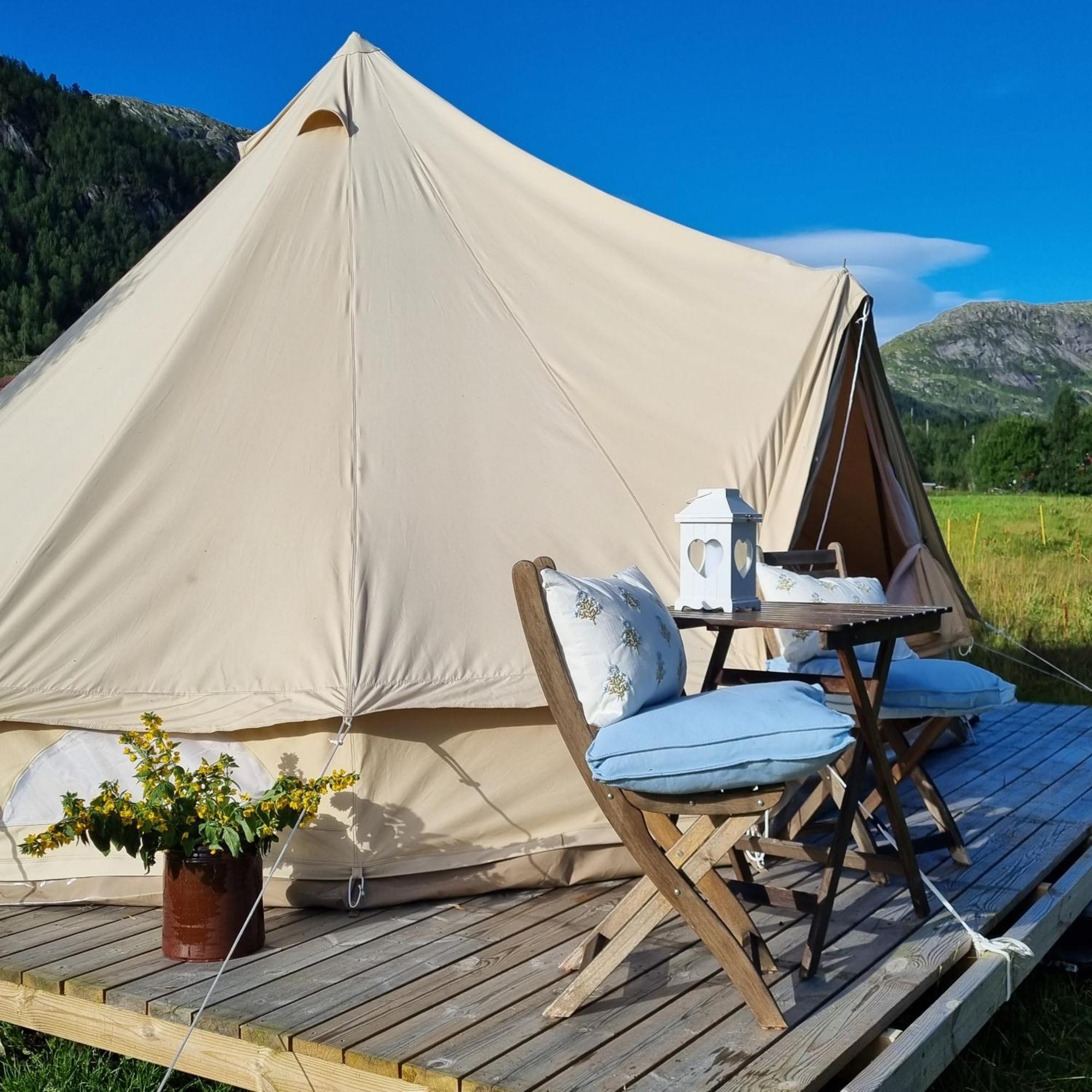 Flatheim Glamping Hotel Viksdalen Exterior photo